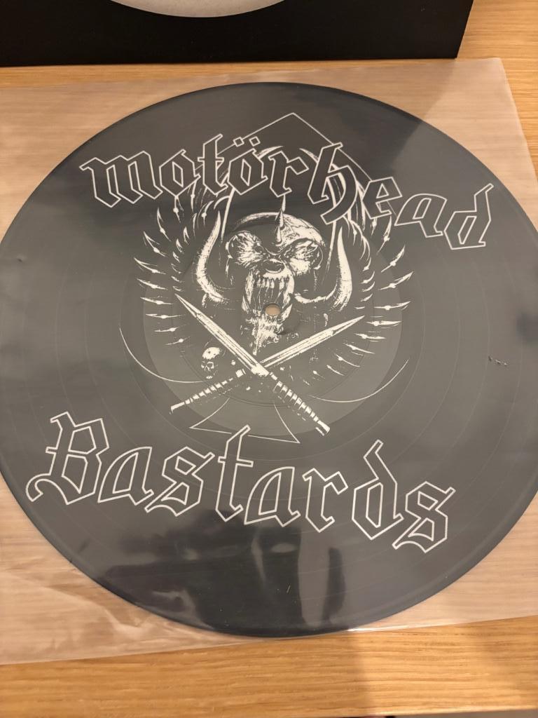 LP - Motörhead - Bastards, Cd's en Dvd's, Vinyl | Hardrock en Metal, Ophalen of Verzenden, Zo goed als nieuw