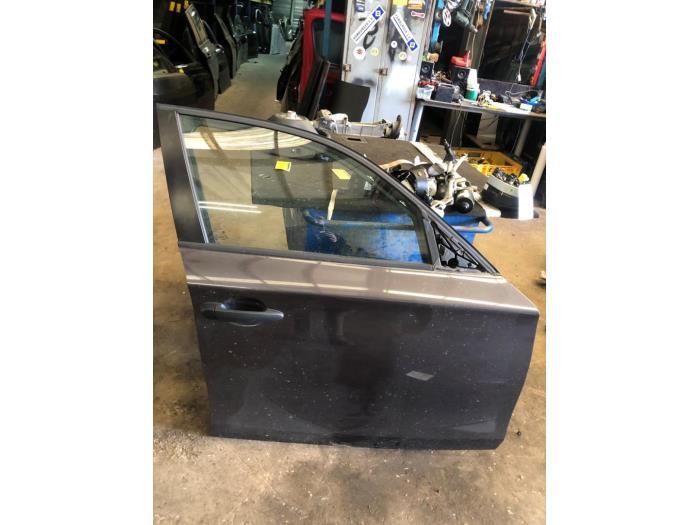 Portière 4portes avant droite d'un BMW 1-Serie (A22), Enlèvement ou Envoi, 3 mois de garantie, Utilisé, Porte
