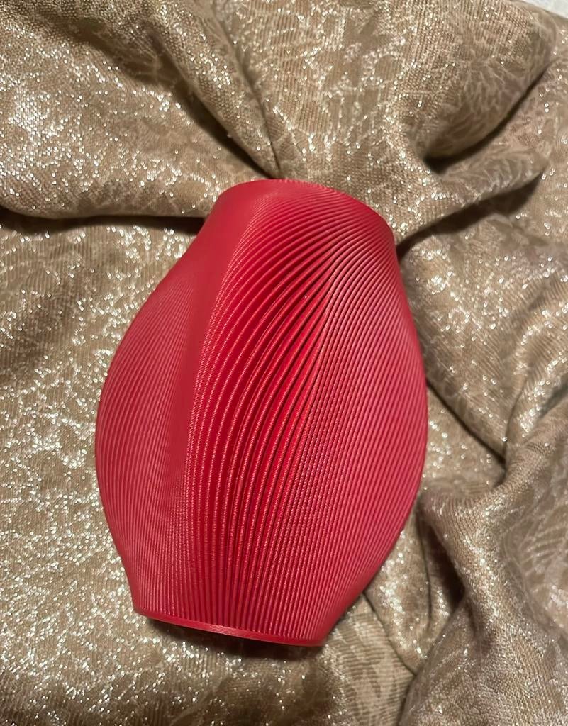 Vase design RECOZY+ – design contemporain & durable, Maison & Meubles, Accessoires pour la Maison | Vases, Envoi, Neuf, Rouge