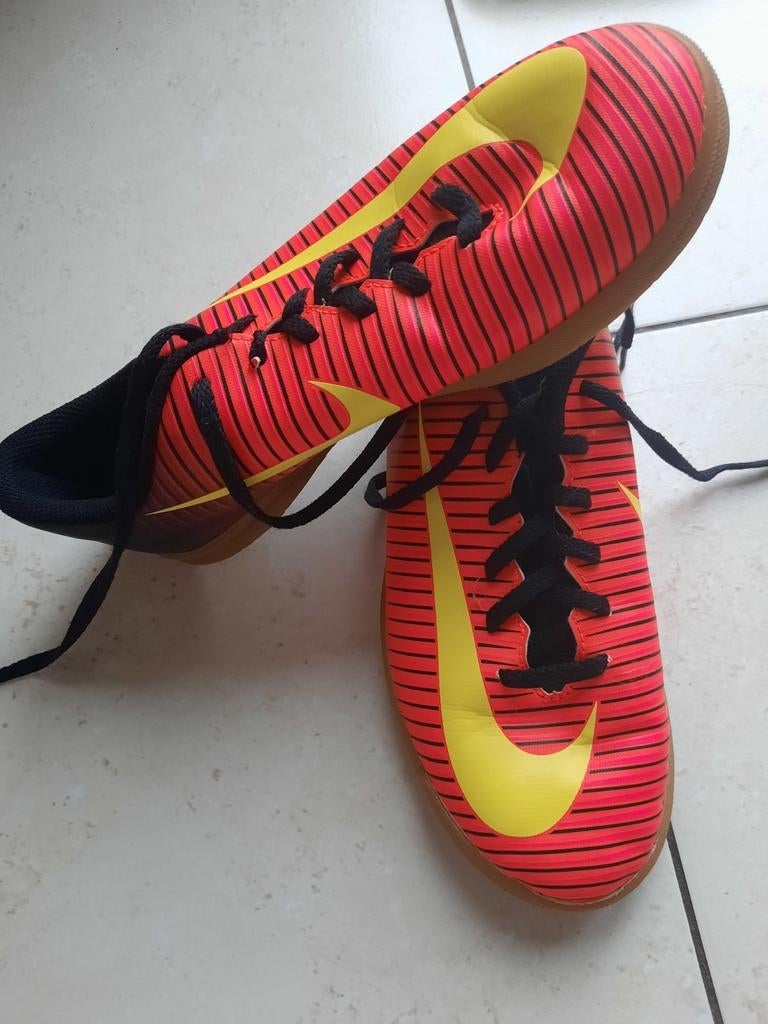 Zaalvoetbalschoenen Nike Mercurial maat 38, Sport en Fitness, Ophalen of Verzenden