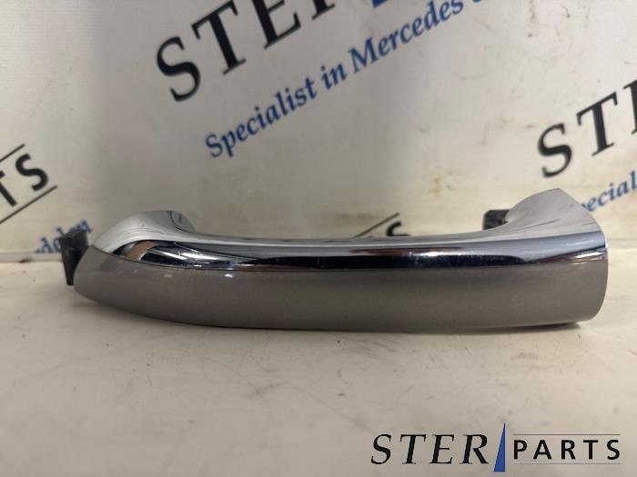 Portiergreep 4Deurs links-achter van een Mercedes ML-Klasse, Gebruikt, -, Ophalen of Verzenden, -