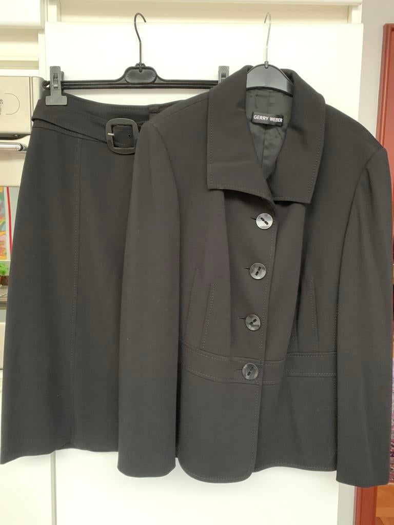 Gerry Weber mantelpakje 46-48, Kleding | Dames, Ophalen of Verzenden, Zo goed als nieuw, Zwart