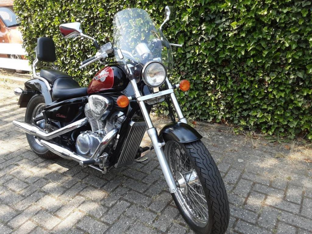 Honda VT600C Shadow 600 super bijzonder nette staat 1996, Motos, Motos | Honda, 600 cm³, Plus de 35 kW, Chopper, Particulier
