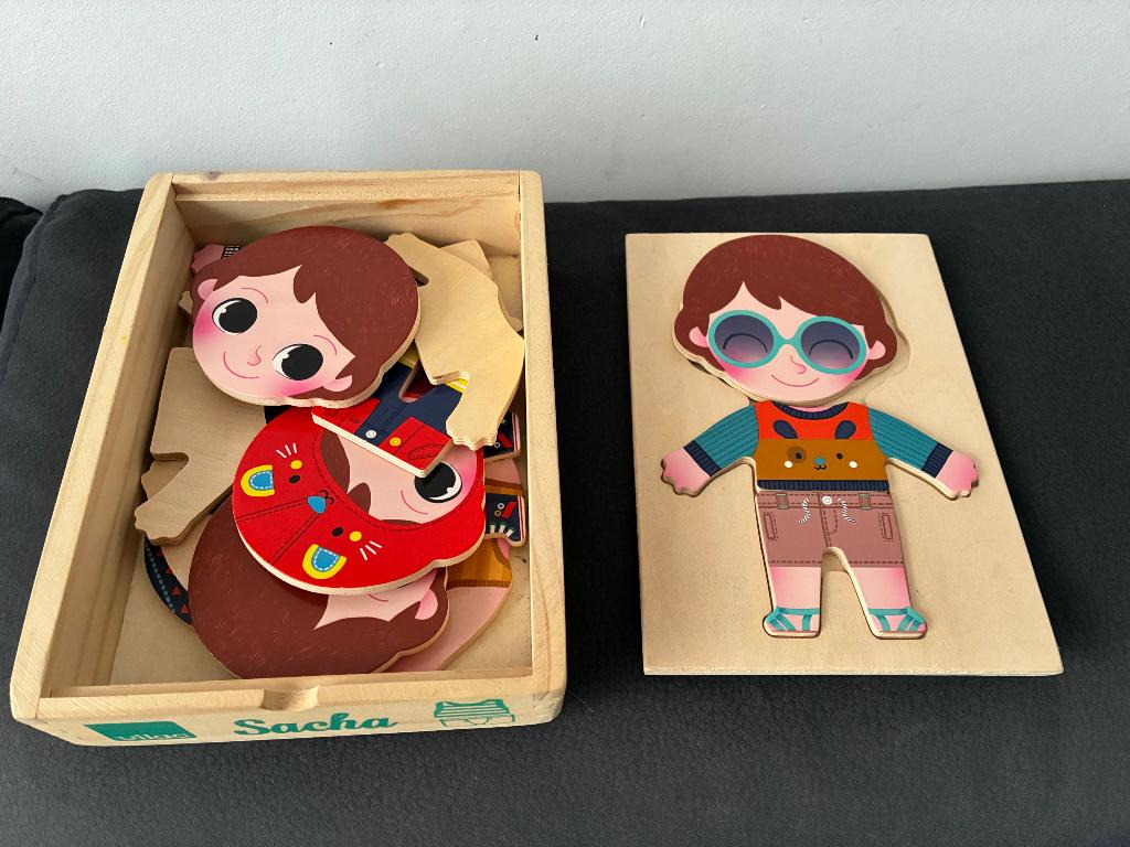 Puzzle Sacha en bois marque Vilac, 2 à 4 ans, Comme neuf, Enlèvement, 10 à 50 pièces