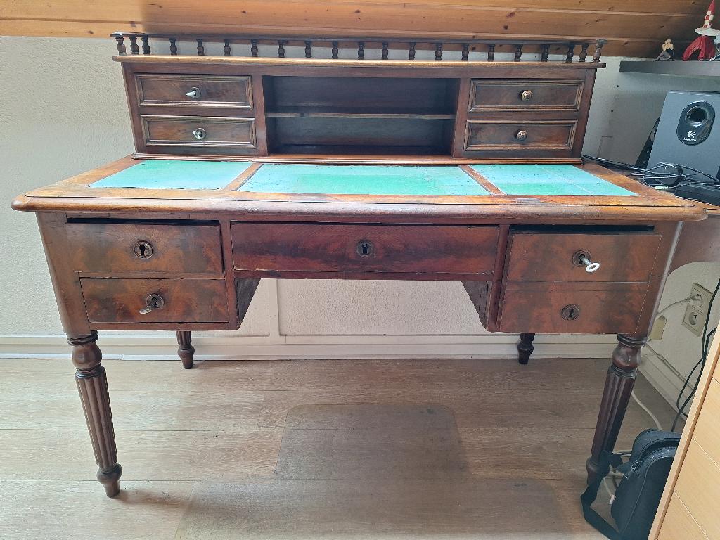 Bureau de style Louis XVIII en acajou, Antiek en Kunst, Antiek | Meubels | Tafels, Ophalen
