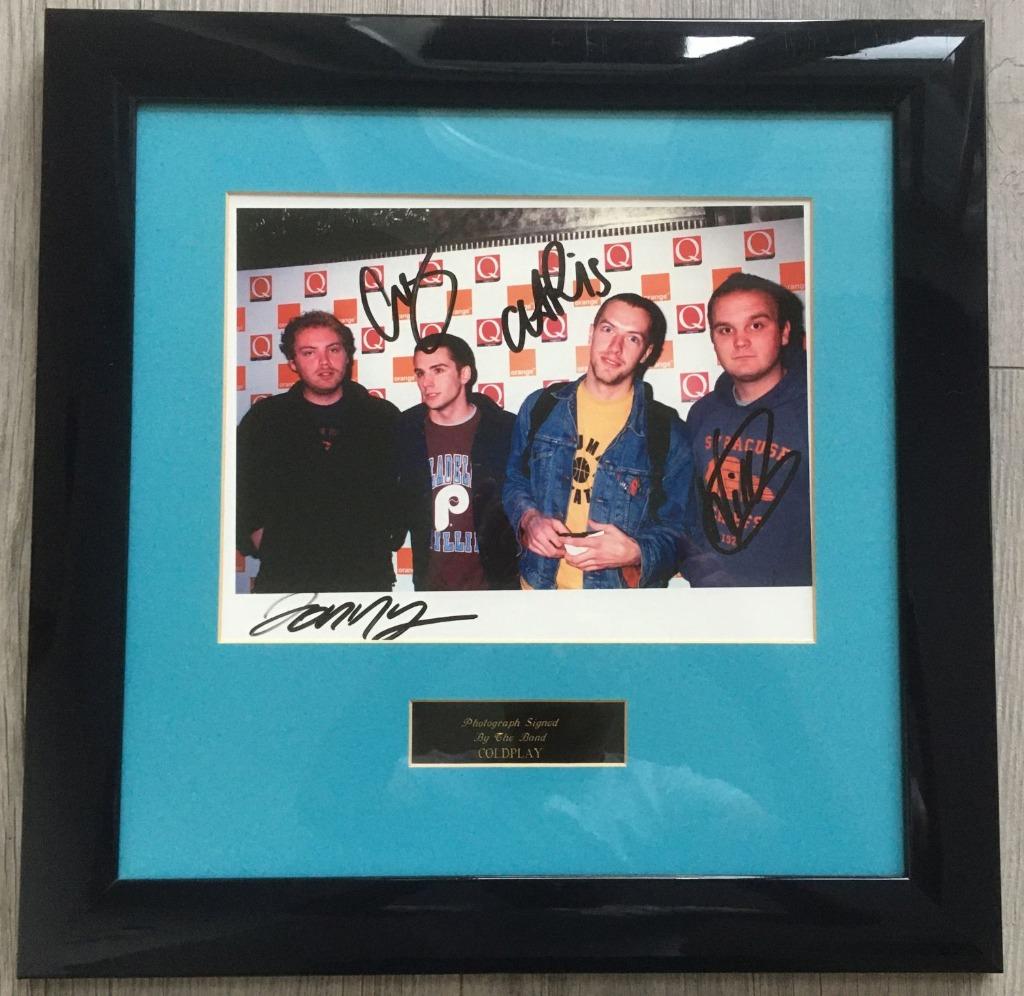 Foto in kader met originele handtekening Coldplay bandleden, Verzamelen, Muziek, Artiesten en Beroemdheden, Ophalen of Verzenden