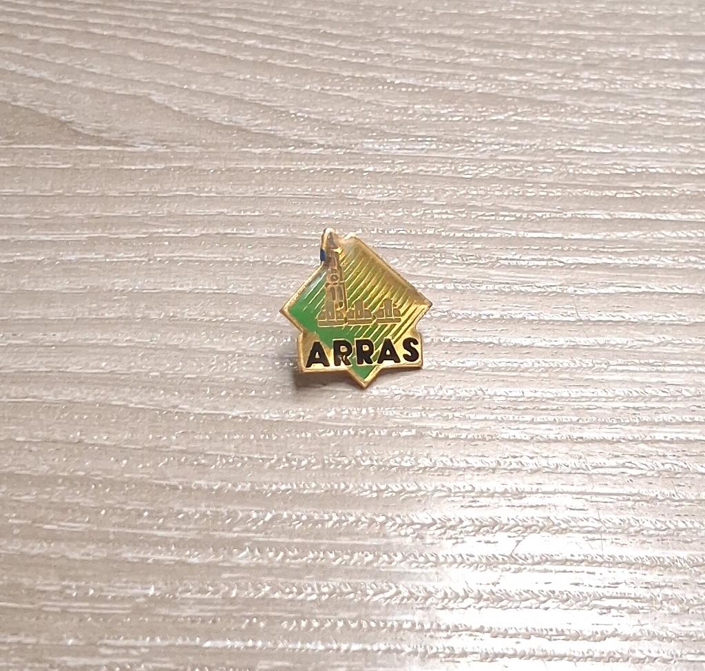 PIN - ARRAS - FRANCE - FRANKRIJK, Verzenden, Gebruikt, Stad of Land, Speldje of Pin
