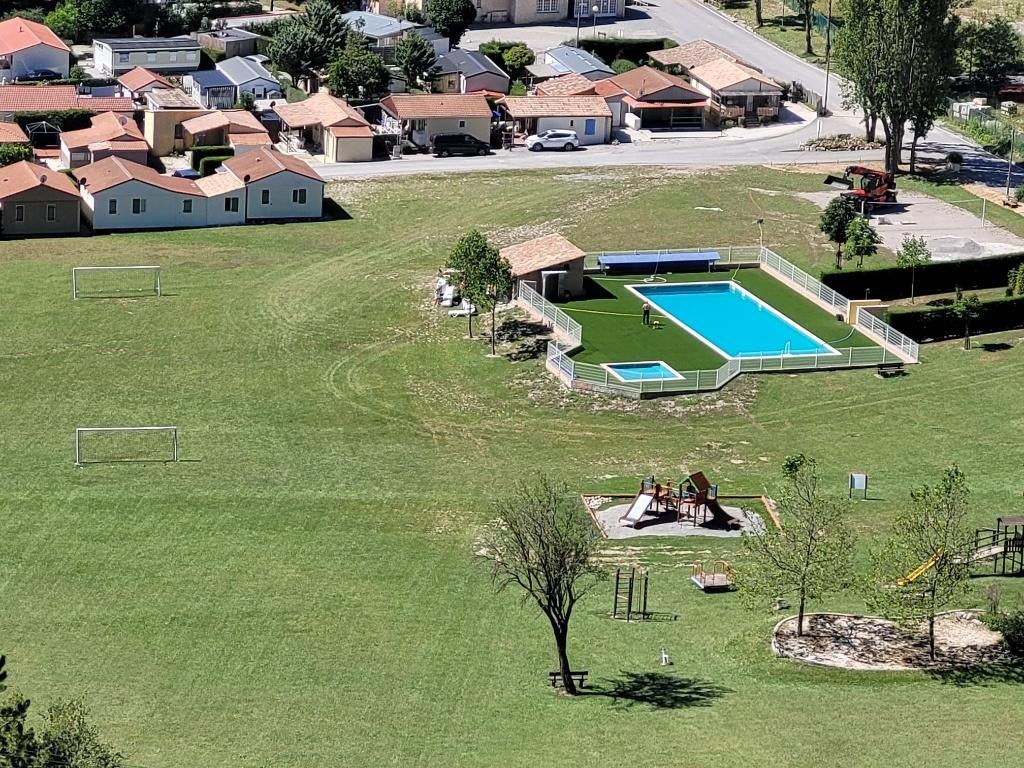 Castellane Z-Frankrijk Chalet 5p met zwembad op domein, Vakantie, Vakantiehuizen | Frankrijk, 5 personen, 2 slaapkamers, Provence en Côte d'Azur