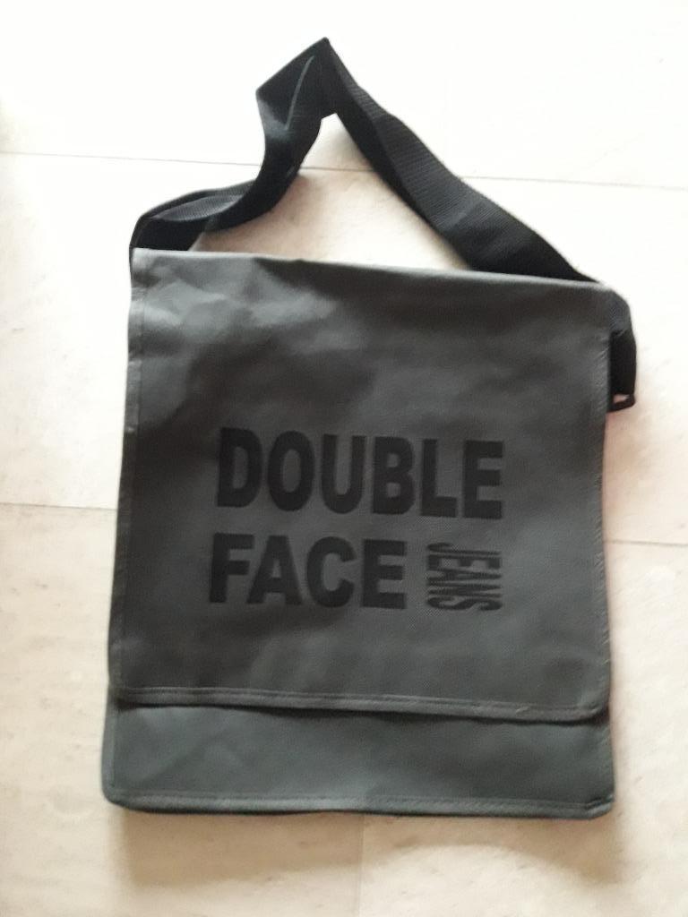 Sac Black Jeans, Enlèvement ou Envoi, 30 à 40 cm, Sac à bandoulière, Noir