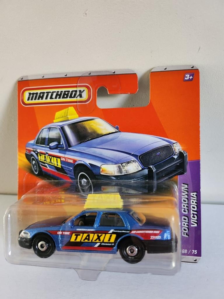 Matchbox Ford Crown Victoria Taxi (2011), Hobby en Vrije tijd, Ophalen of Verzenden, Nieuw