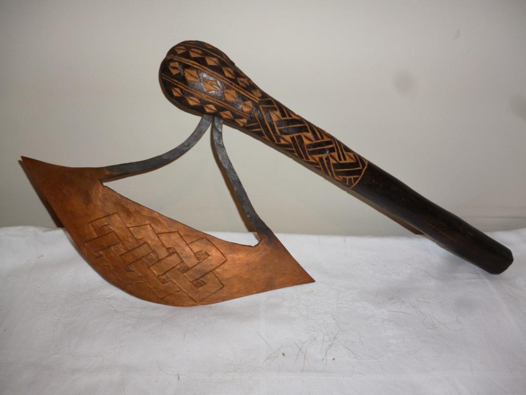 Hache africaine manche en bois et couteau en métal Congo, Enlèvement