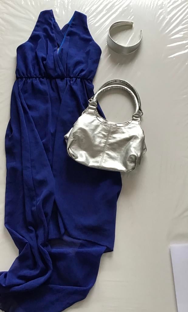 Verkleed jurkje met sleep , tas en diadeem, Ophalen of Verzenden, Zo goed als nieuw
