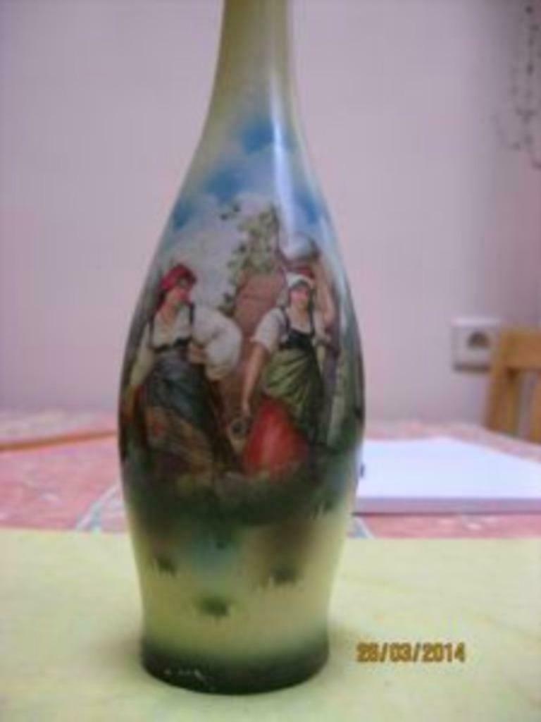 Antieke aardewerken vaas met boerinnentafereel, Antiek en Kunst, Curiosa en Brocante, Ophalen of Verzenden