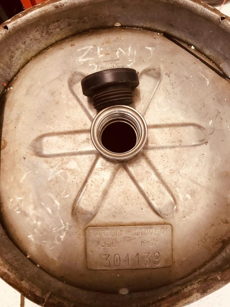 Inox biervat  met schroefdop, Ophalen, Gebruikt