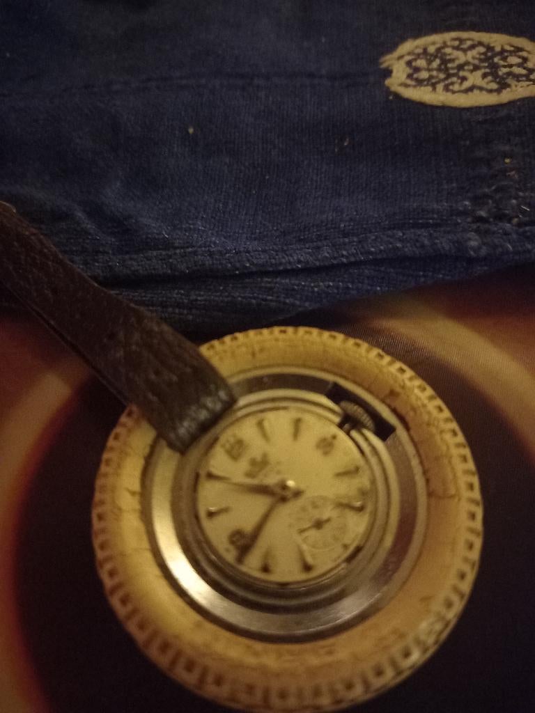 Uniek horloge, Handtassen en Accessoires, Horloges | Heren, Ophalen