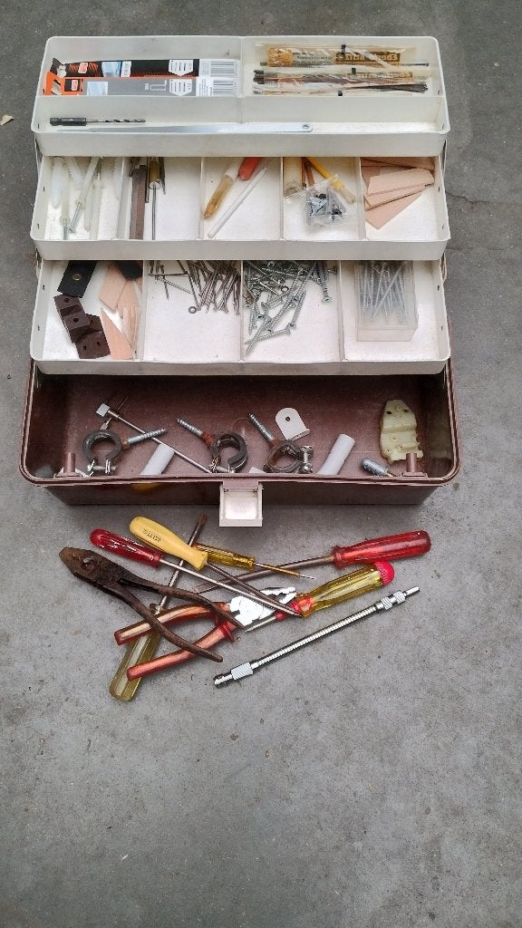 gereedschap in bak, Ophalen, Schroevendraaier