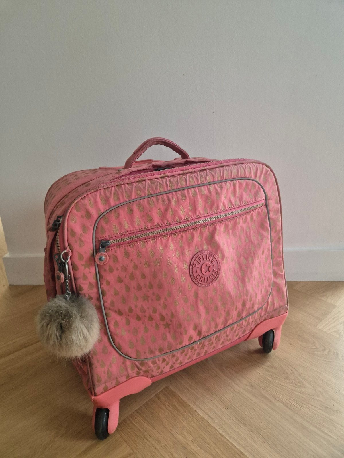 Trolley Kipling, Enlèvement, Rose