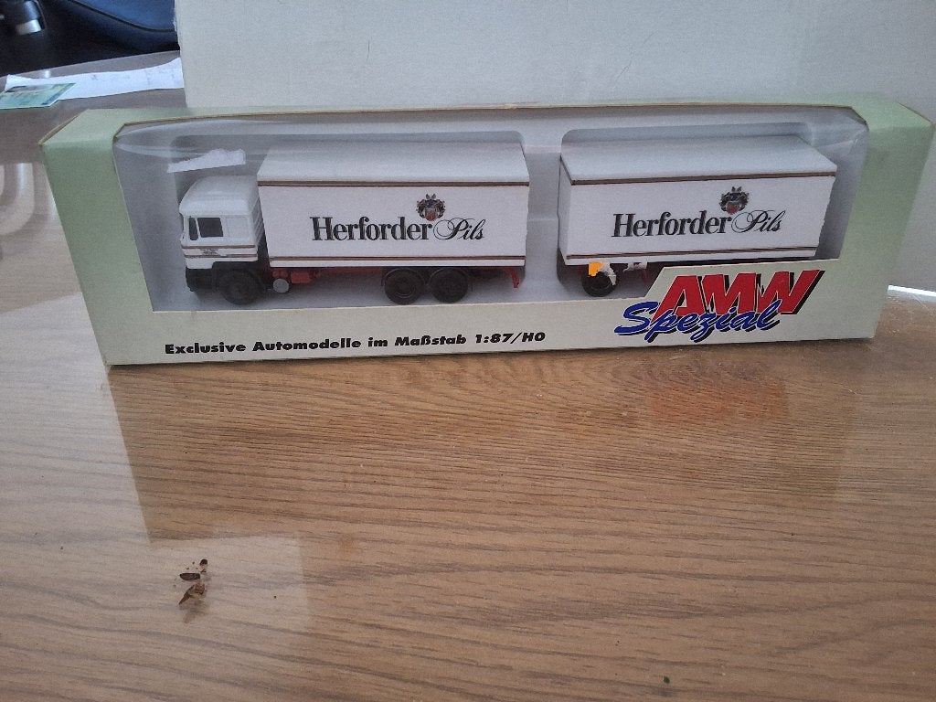 camion HO 1:87, Enlèvement ou Envoi, Comme neuf, Bus ou Camion, AWM