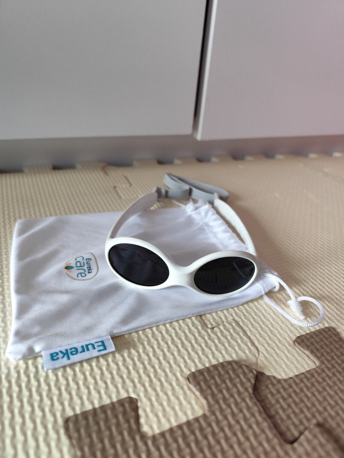 Zonnebril size 1 eureka care NIEUW, Ophalen, Nieuw, Eureka care