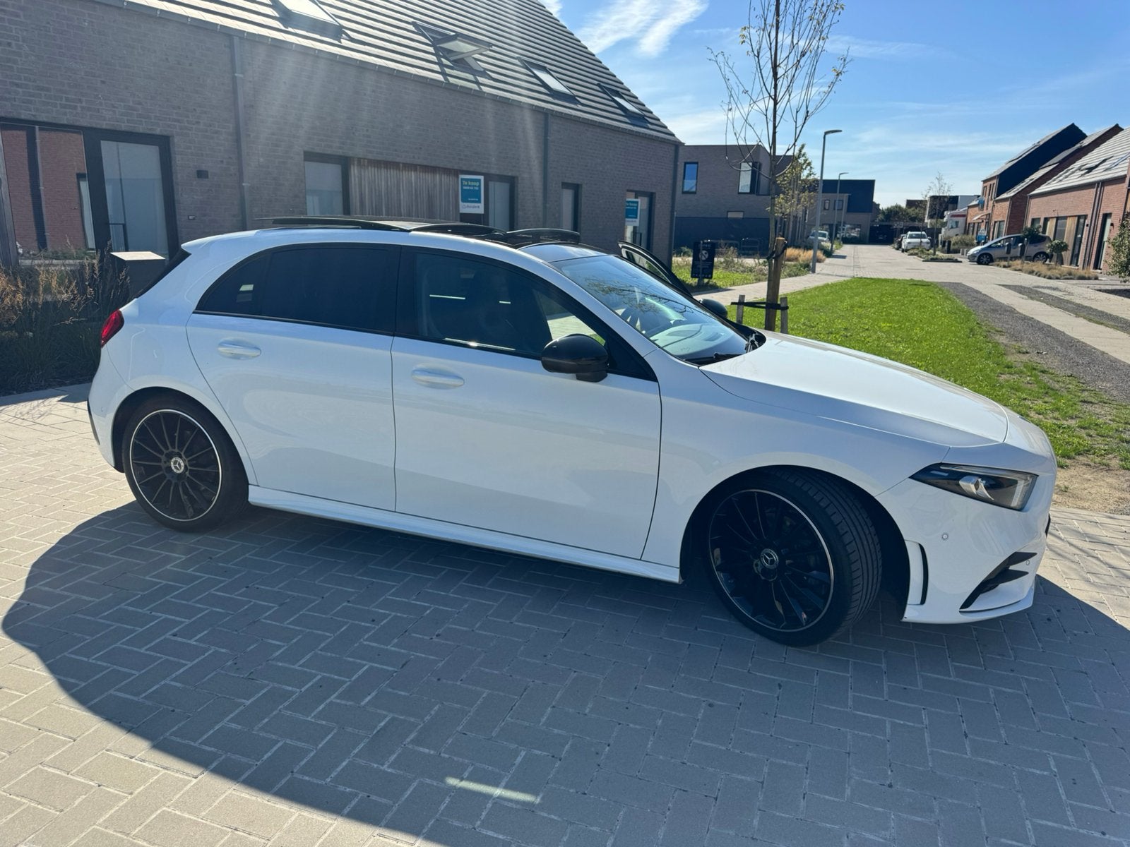 Mercedes A200 amg line, Autos, Achat, Euro 6, Carnet d'entretien, Alcantara