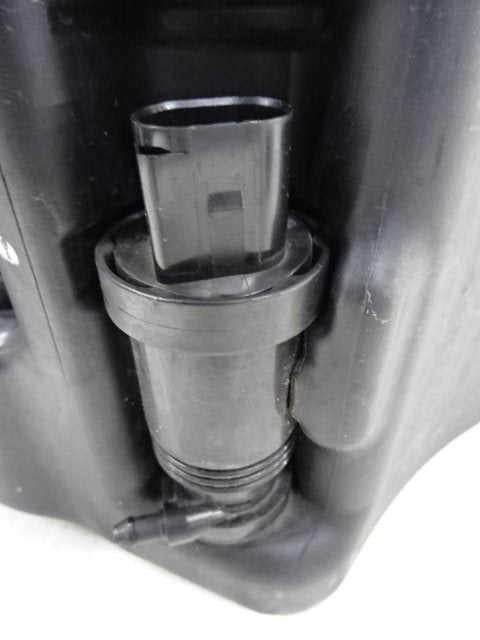 LAVE-GLACE POMPE AVANT Mercedes-Benz CLA (117.3), Mercedes-Benz, Mevr. I. Hauben, Utilisé, Rue de l'Espoir 34 34
4030  GRIVEGNÉE, BE