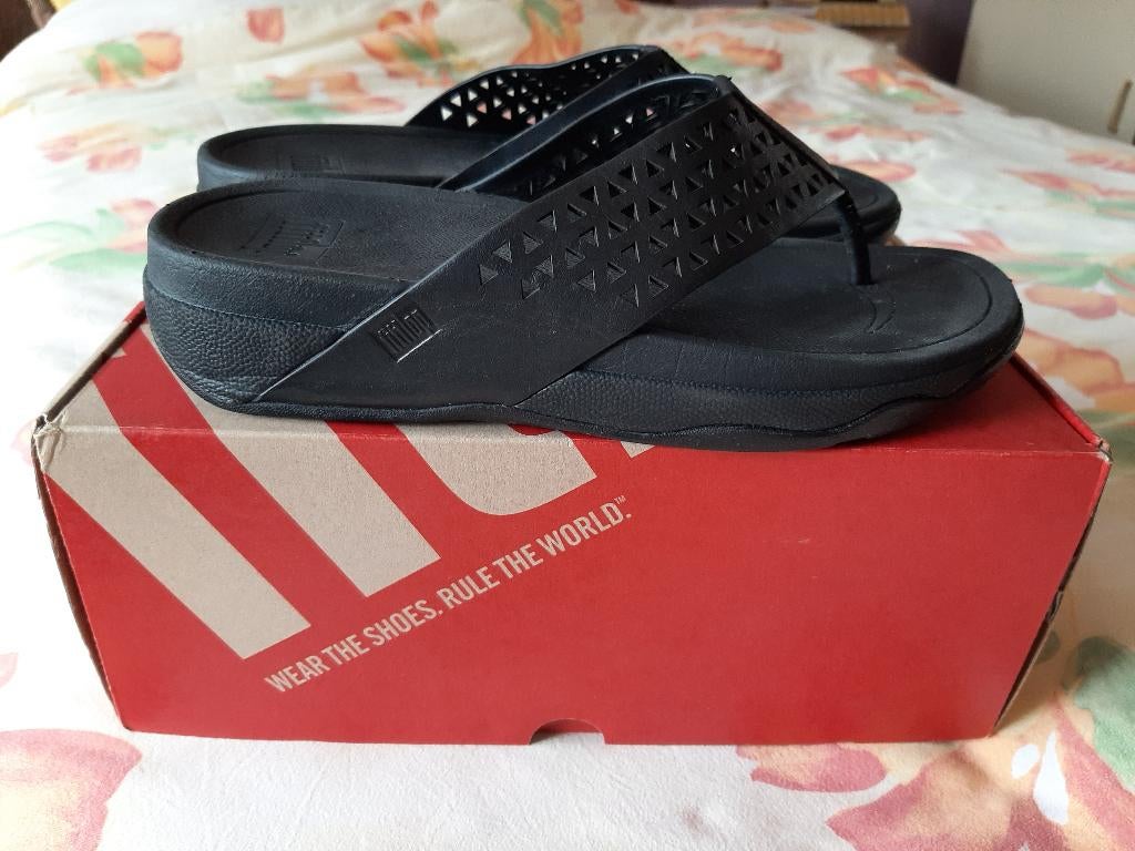 FitFlop slippers zwart - maat 38 - goede staat., Kleding | Dames, Schoenen, Zwart, FitFlop, Gedragen, Ophalen