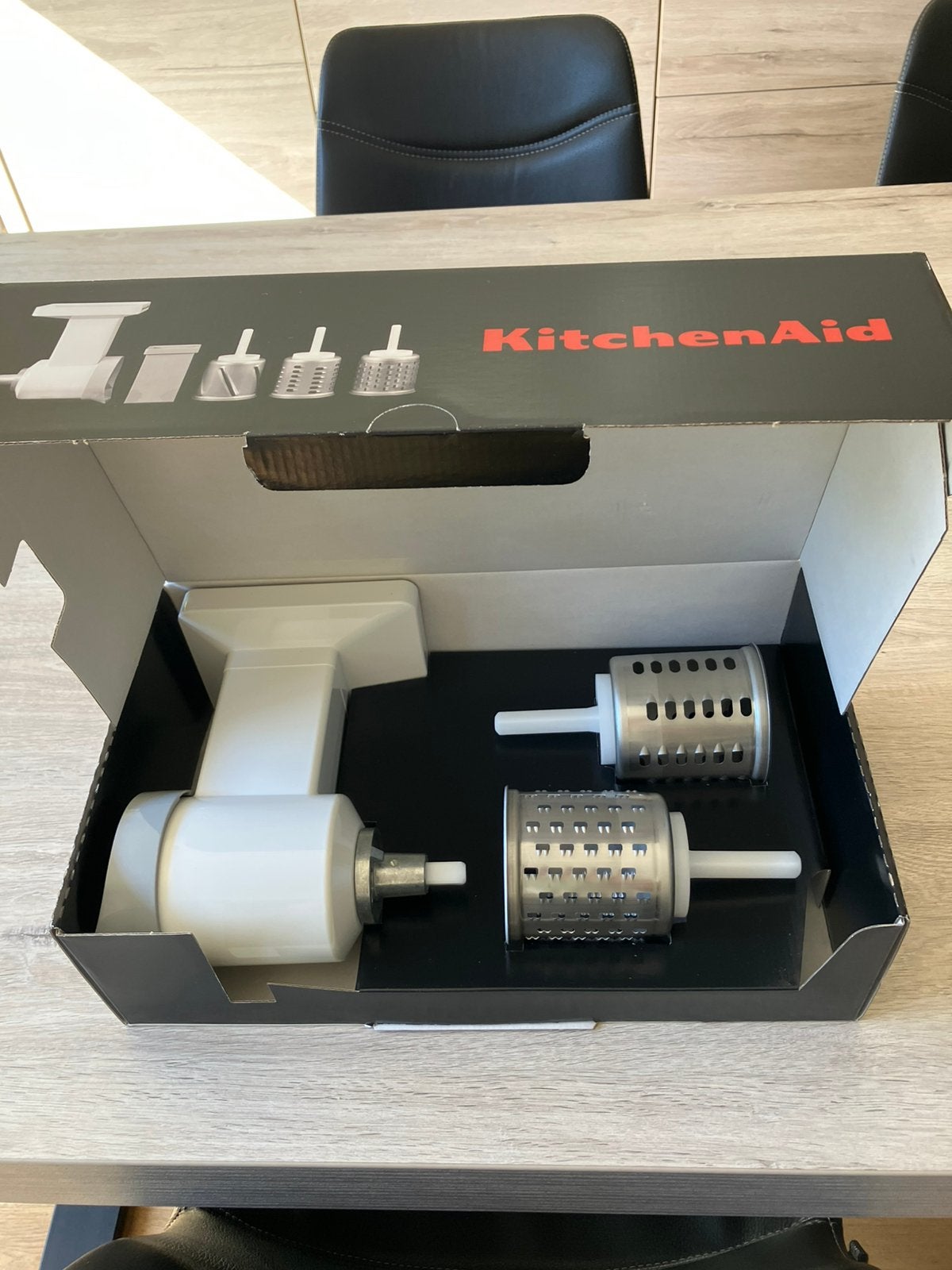 KitchenAid MUSA groentensnijder en -rasp en apparte raspen, Ophalen