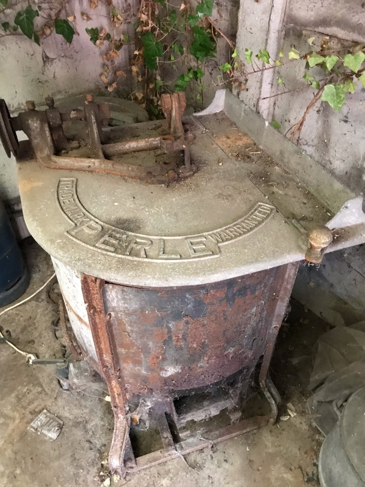 Oude wasmachine met stookfunctie. 1920 ongeveer, Enlèvement