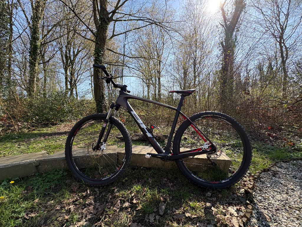 Mountainbike BH Ultimate RC 29er (29 inch) hardtail carbon, Fietsen en Brommers, Fietsen | Mountainbikes en ATB, Zo goed als nieuw