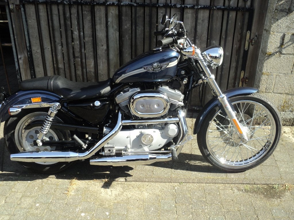 Harley Sportster 883 anniversaire 2003, Motos, 2 cylindres, 883 cm³, Naked bike, Neuf