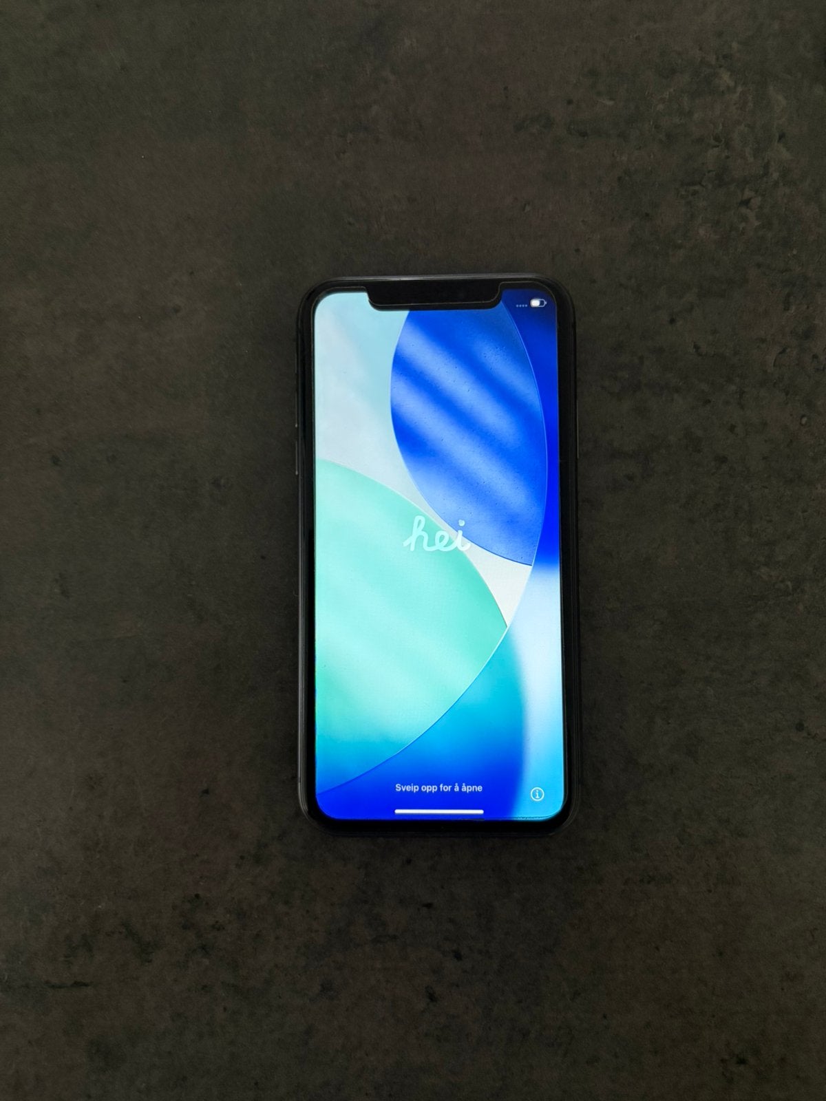 Iphone 11 + accessoires, Telecommunicatie, Ophalen, Gebruikt, 75 %, Zwart