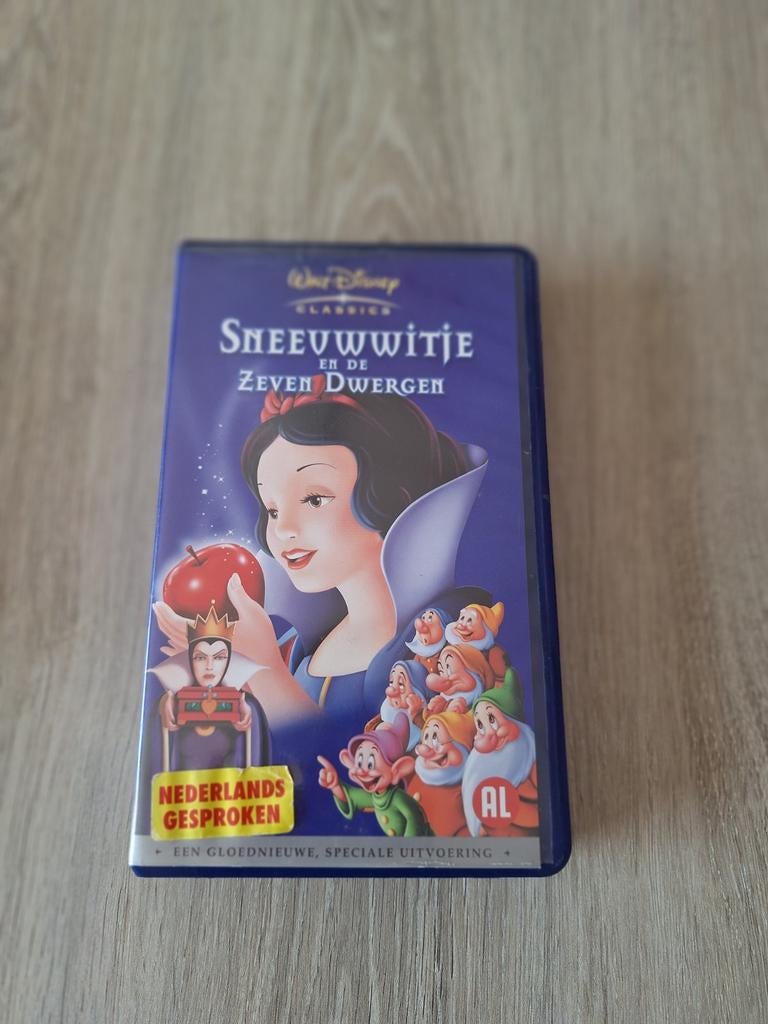 Video Sneeuwwitje en de 7 dwergen, Ophalen