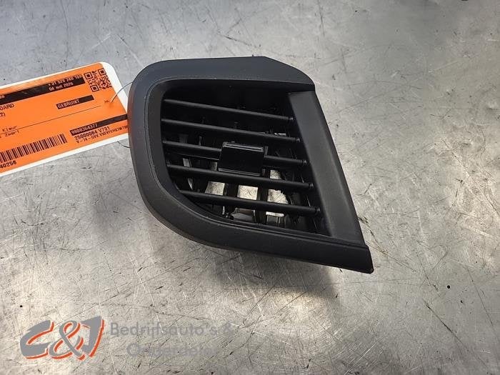Luchtrooster Dashboard van een Opel Vivaro, Gebruikt, -, -, Opel