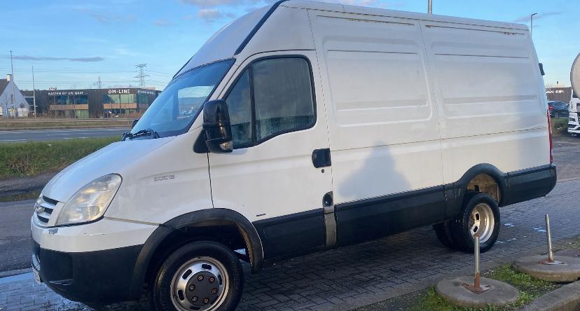 Iveco daily 3.0d 50C15, Achat, Entreprise, Iveco, Noir
