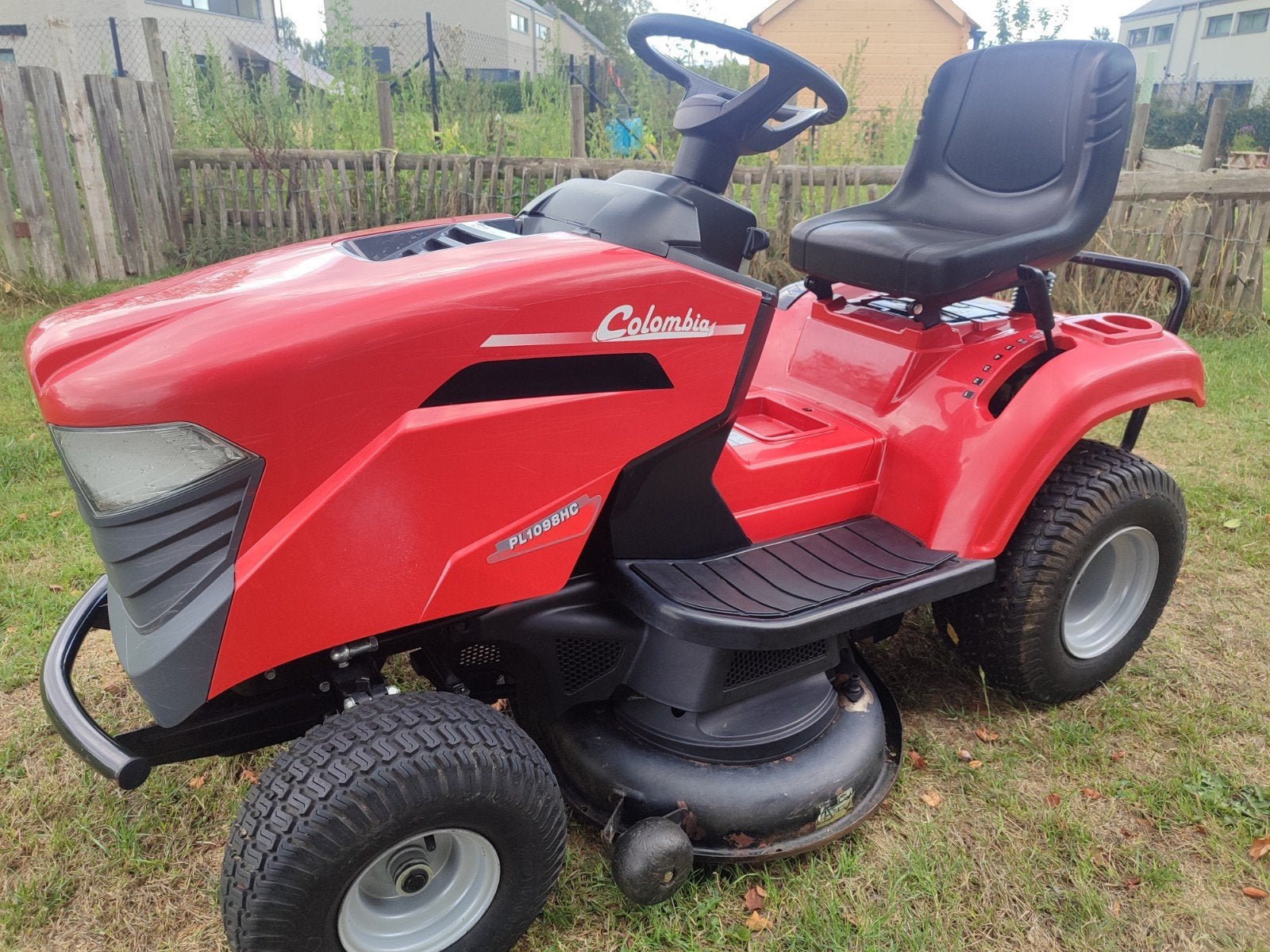 Tracteur tondeuse Colombia PL1098HC – Hydrostatique (2018) –, Ophalen, Zo goed als nieuw, Colombia, 90 tot 120 cm