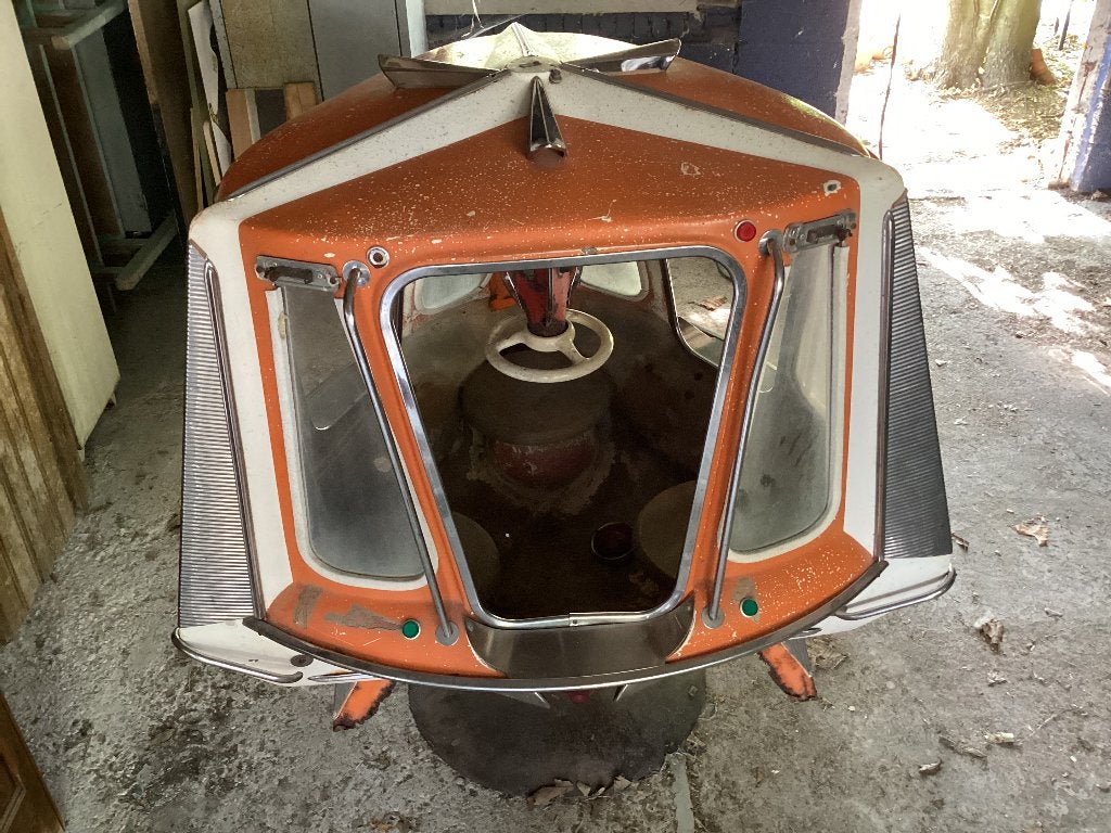 Kermis ufo Vintage attractie, Ophalen