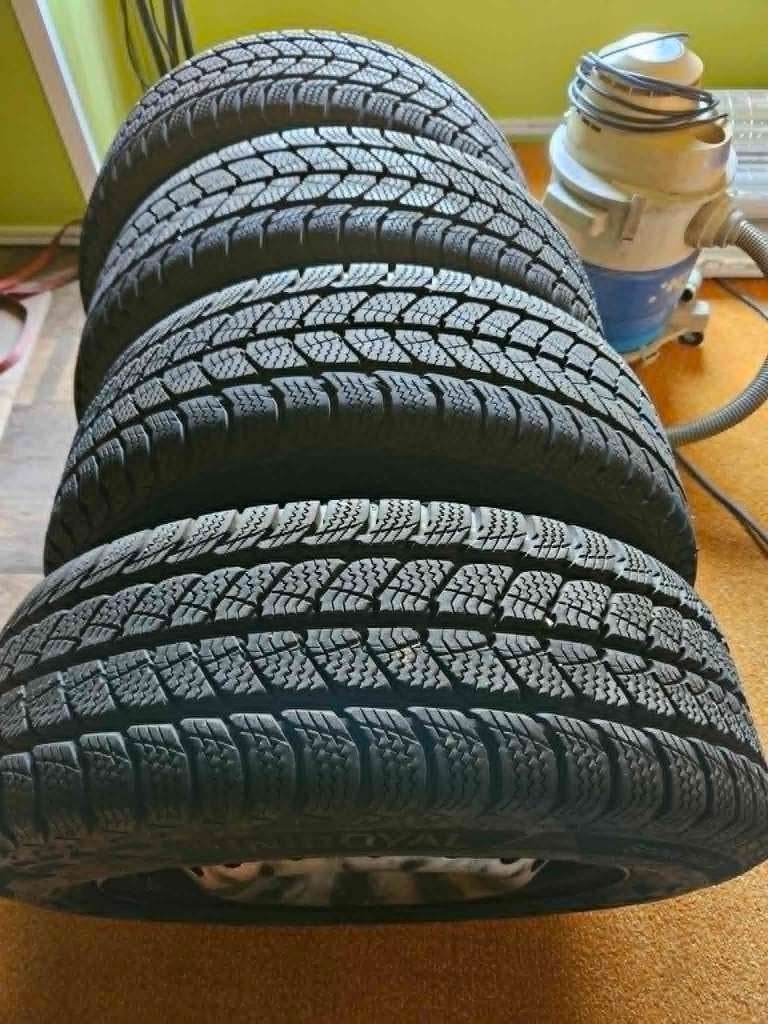 Winterbanden Mercedes Vito, Neuf, Pneus et Jantes, Pneus hiver, Véhicule utilitaire
