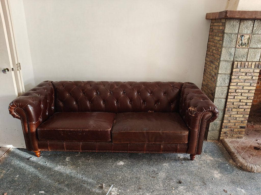 Chesterfield zetel, 200 à 250 cm, Banc droit, Enlèvement, Utilisé