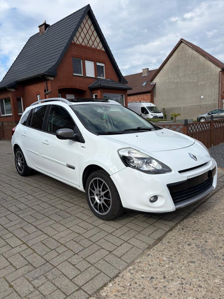 Renault Clio 1.2 benzine panorama euro 5, Euro 5, Bedrijf, Handgeschakeld, 5 deurs
