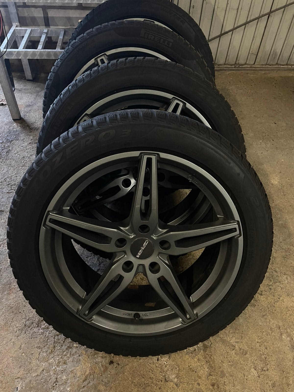 winterbanden met velgen 245-45-R18 100v m+s, Ophalen, Winterbanden, Band(en)
