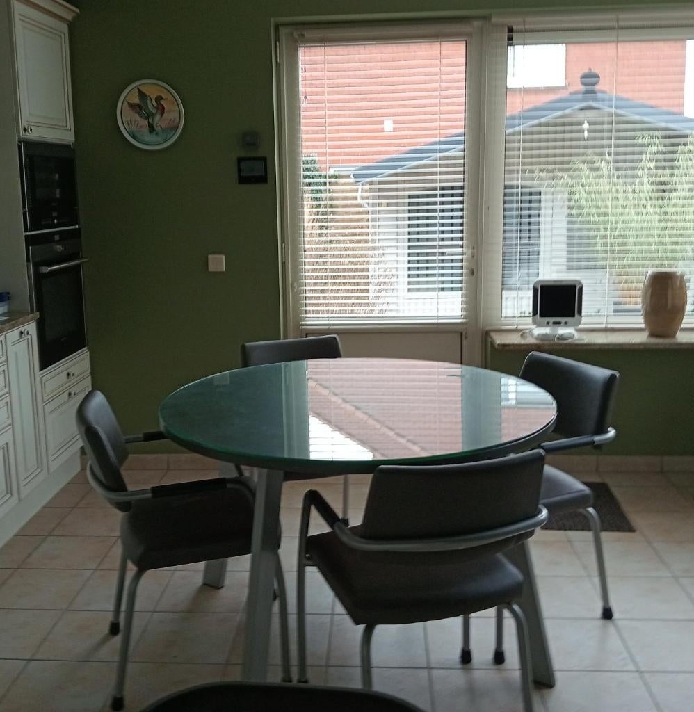 Prachtige ronde tafel, 120 cm dia.  Voor living of keuken., Ophalen, Rond, Vier personen, 100 tot 150 cm