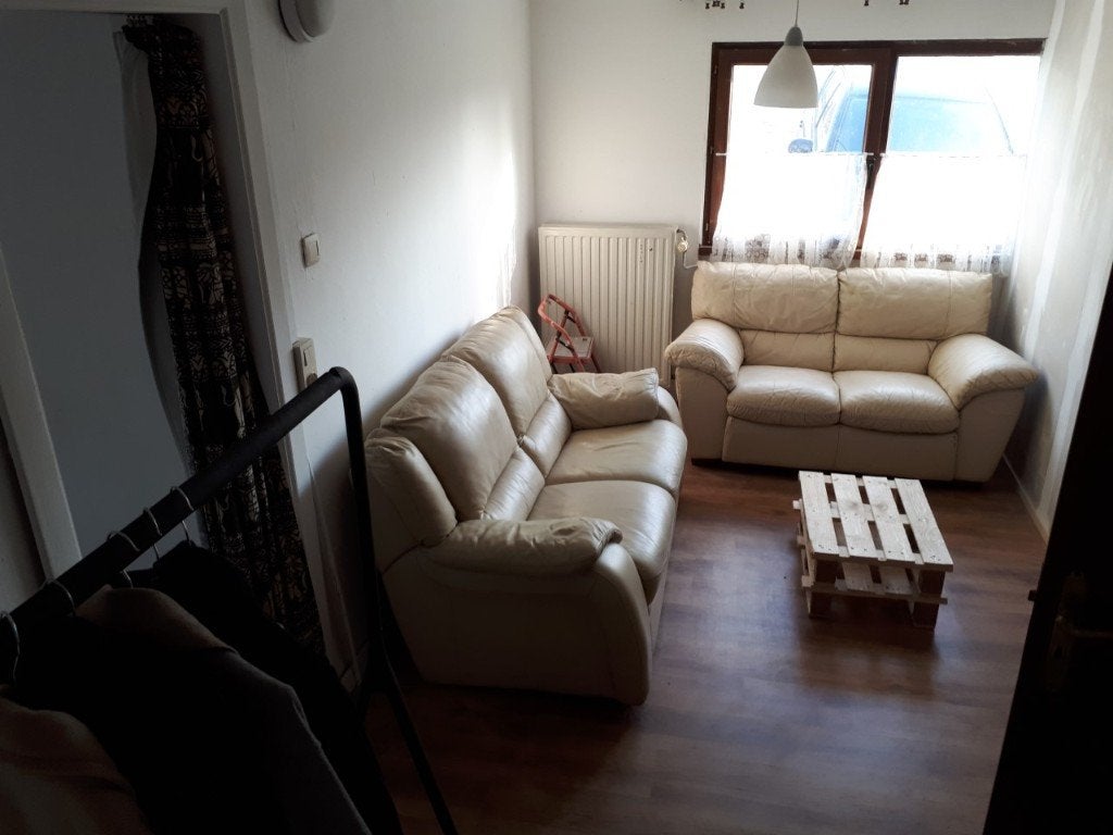 studio (kot), 50 m² ou plus