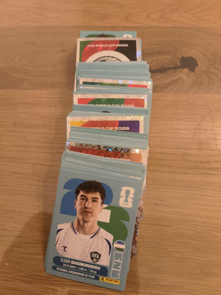 Panini World cup 2026/228 stickers différents, Enlèvement ou Envoi