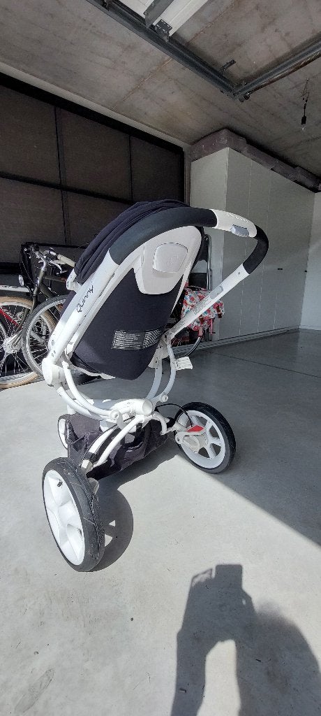 Quinny Moodd buggy + draagmand zeer goede staat, Kinderen en Baby's, Gebruikt, Quinny, Met reiswieg, Ophalen