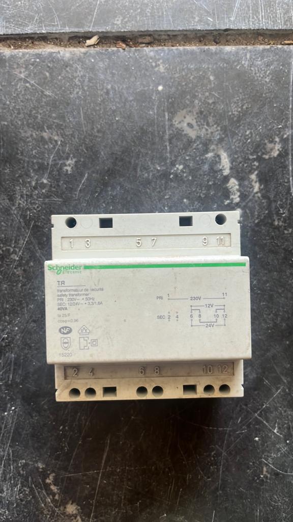 Schneider -TR Veiligheidstransfo12-24V 40VA, Hobby en Vrije tijd, Ophalen, Zo goed als nieuw