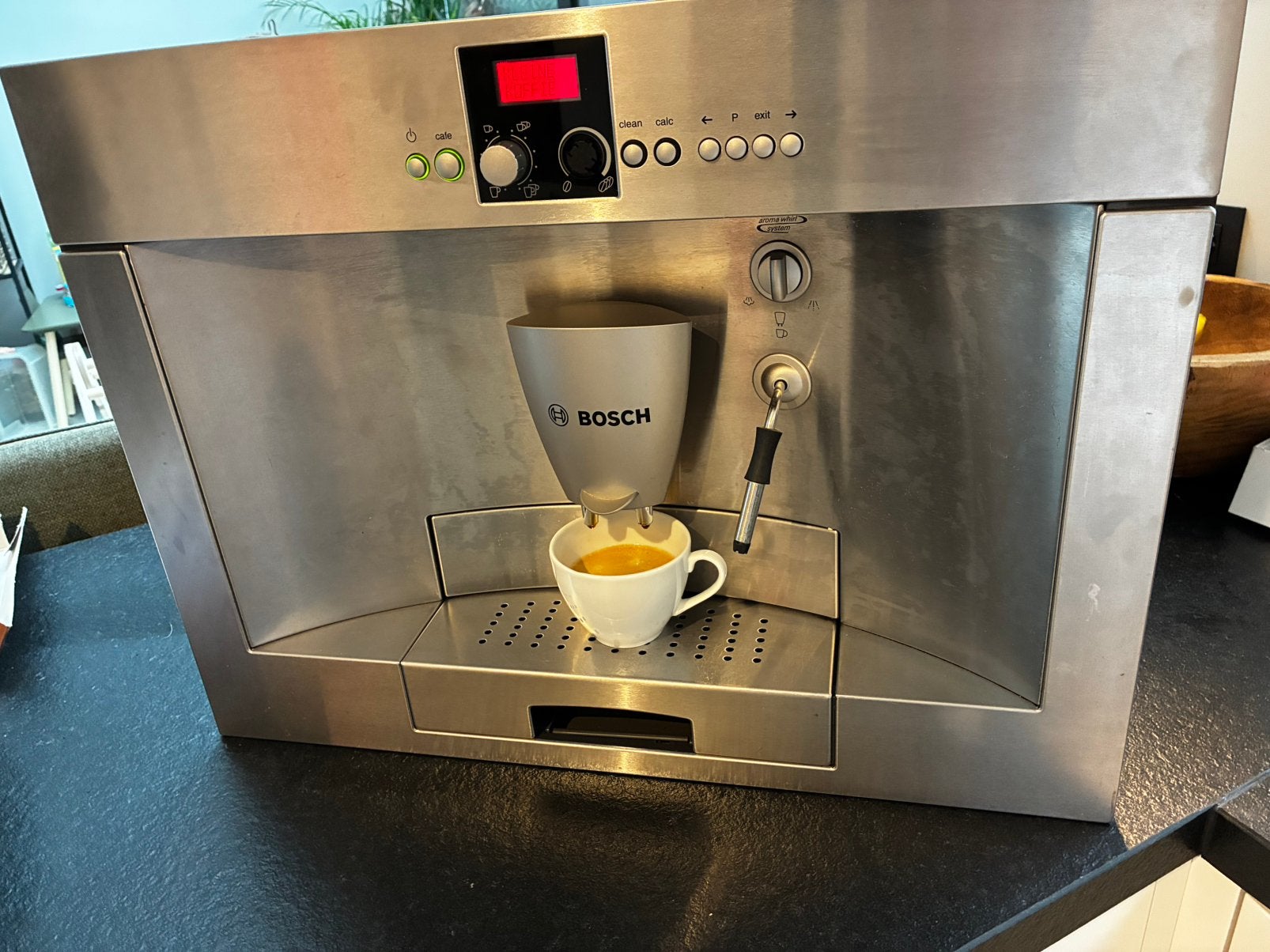 Bosch volautomatisch koffiemachiene en stomer, Ophalen, Gebruikt, Koffie en Espresso