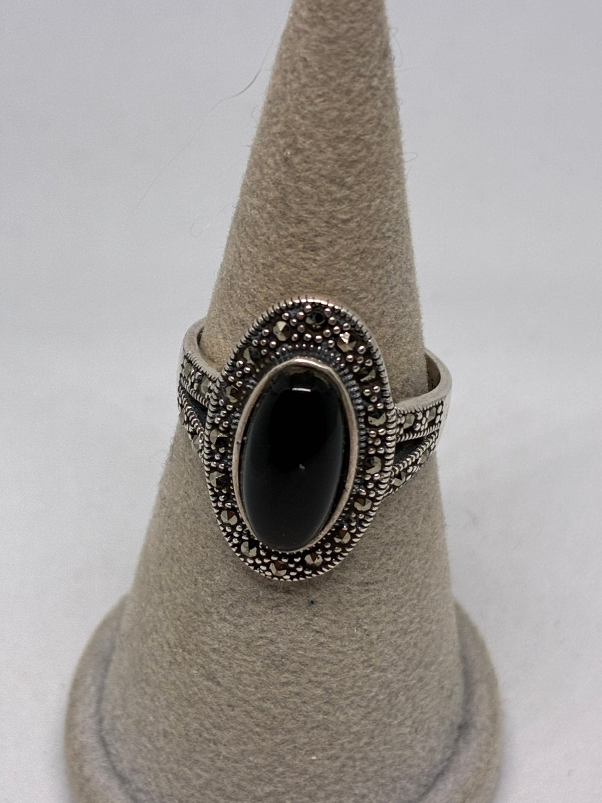 Zilveren 925 ring met steen, helemaal nieuw, Bijoux, Sacs & Beauté, Bagues, Neuf, Enlèvement ou Envoi, 18 à 19, Argent