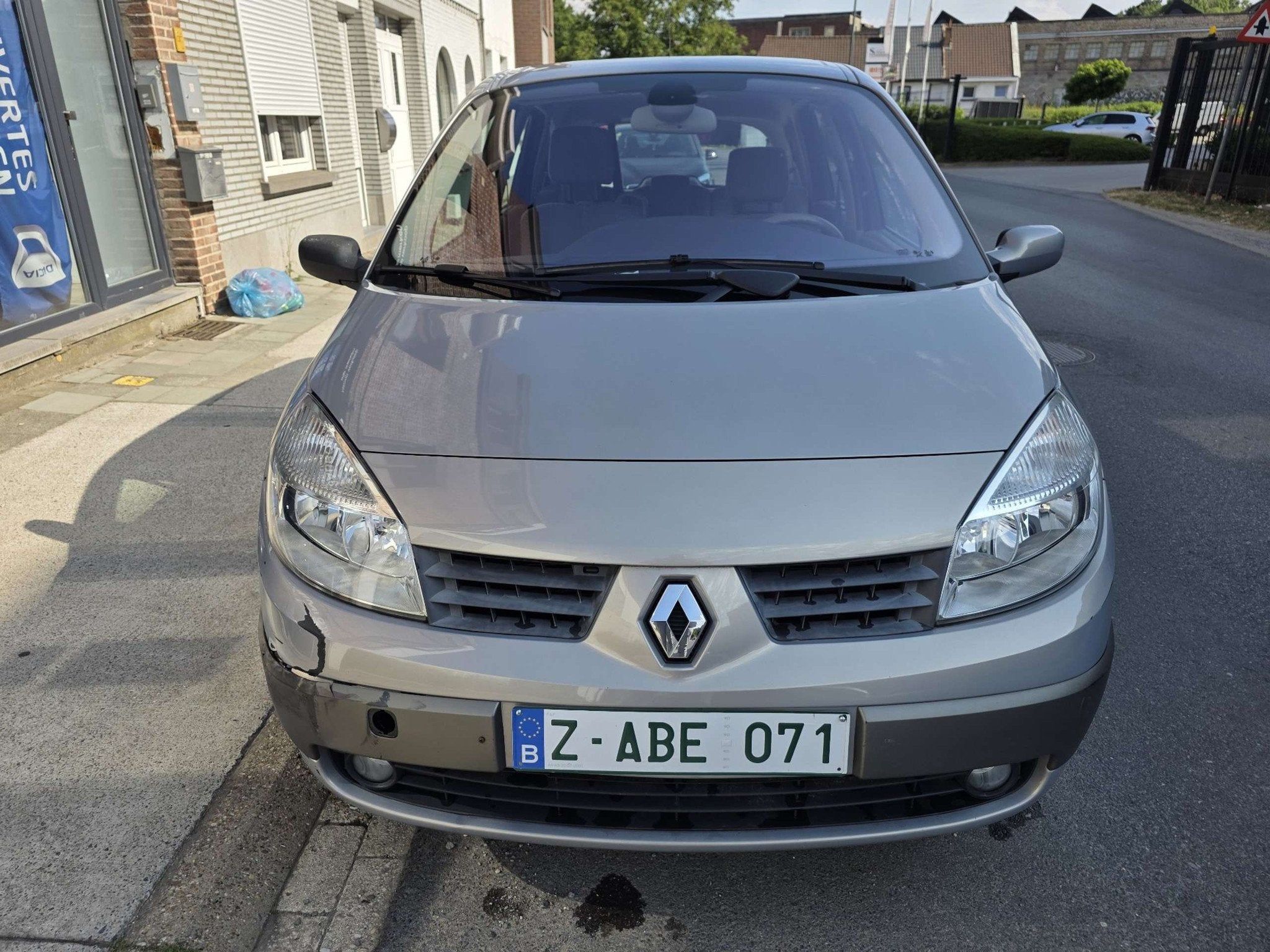 Renault Scénic Scenic 1.6i 16v Authentique Confort, Auto's, Voorwielaandrijving, Gebruikt, Beige, 4 cilinders