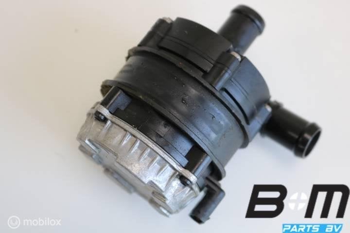Extra waterpomp Skoda Superb Combi, Gebruikt