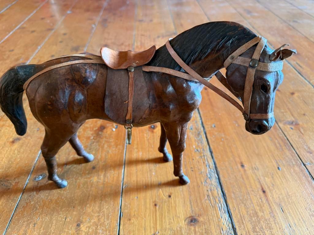 Statuette bois : cheval, Ophalen, Hout